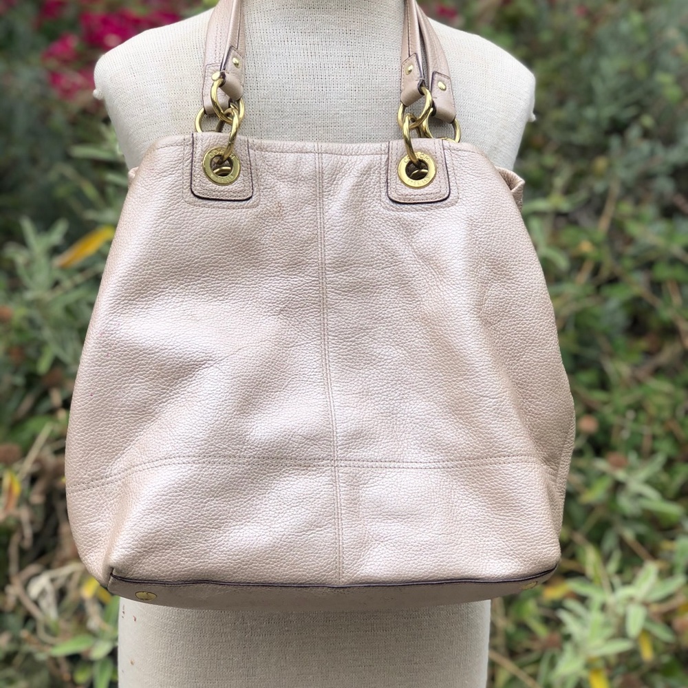 Coach No L1173-F18890 pearlized cream - Picture 2 of 10